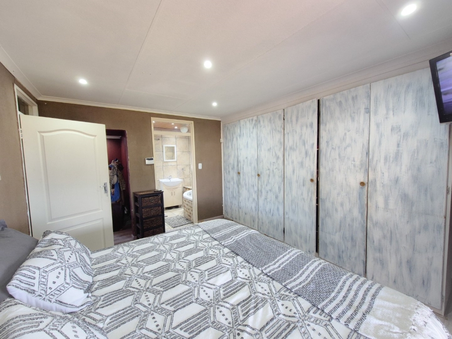 4 Bedroom Property for Sale in Sasolburg Ext 10 Free State